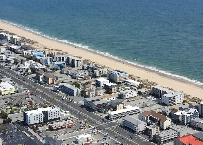 Hotel Country & By Radisson Ocean 4*